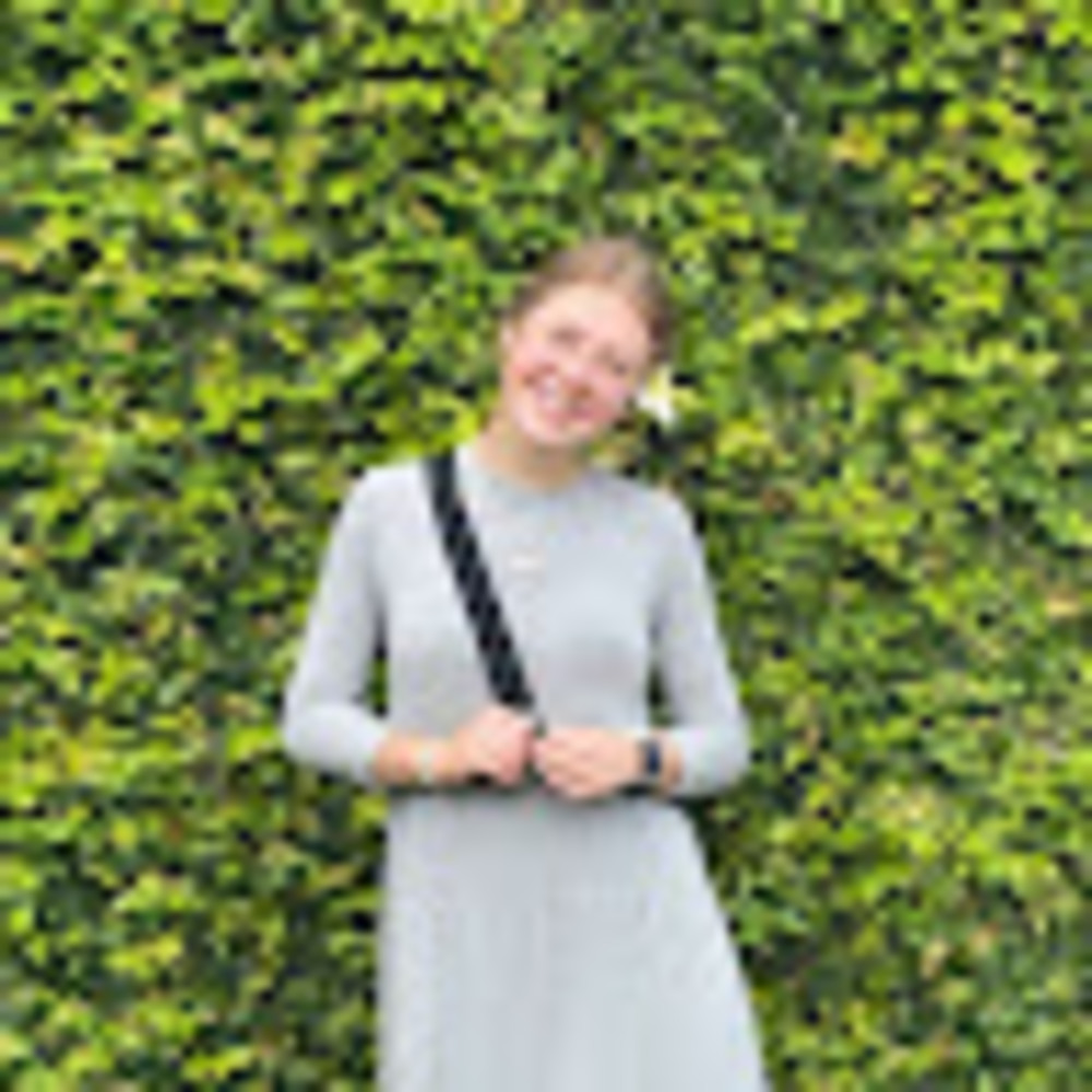 Meet your Posher, Emma